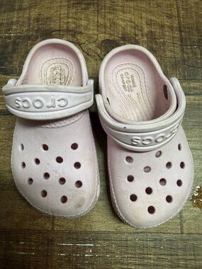 CROCS Kids Classic Clog in Light Pink